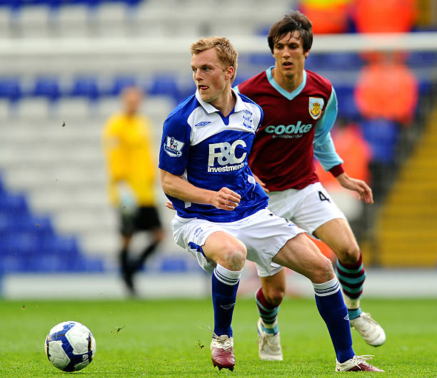 西蒙尼則與 西蒙尼則與